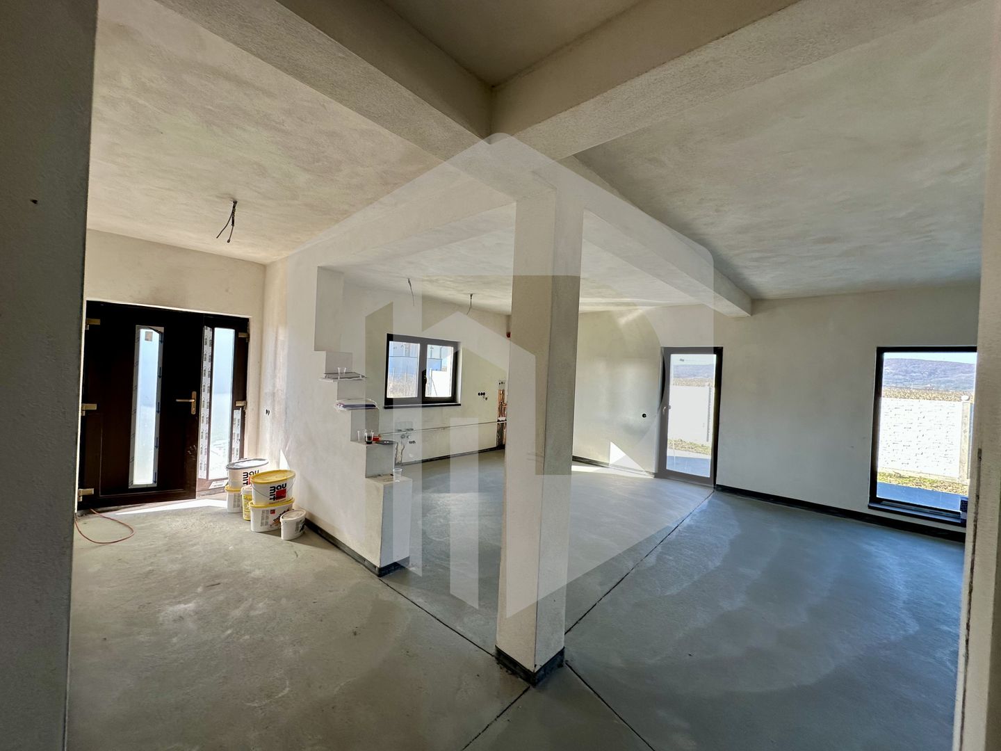 Casa individuala | Cristian | 5 camere | 160mpu | 610 Teren Liber - Poză 1
