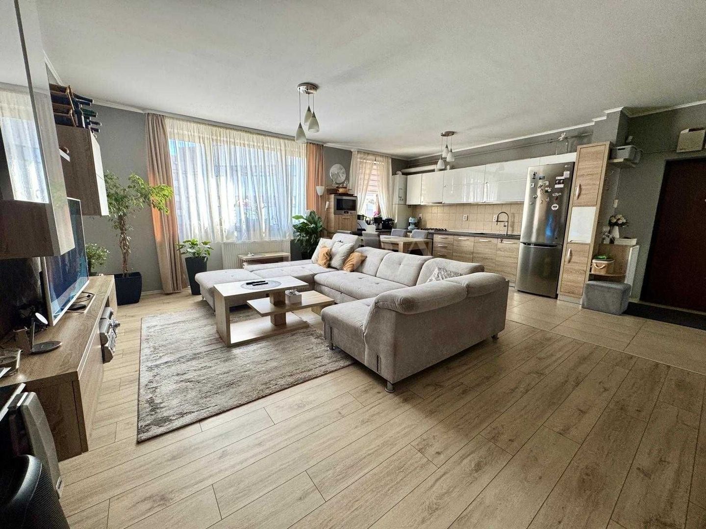 Apartament 3 camere, Florești – zona Eroilor - Poză 1