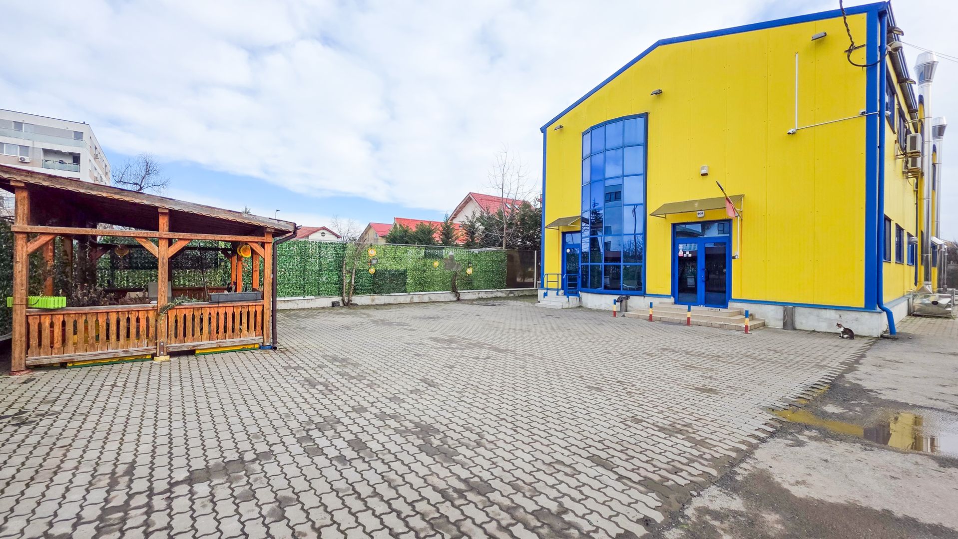 Spațiu industrial–afacere catering la cheie, teren&hală 750 mp S+P+1E - Poză 1