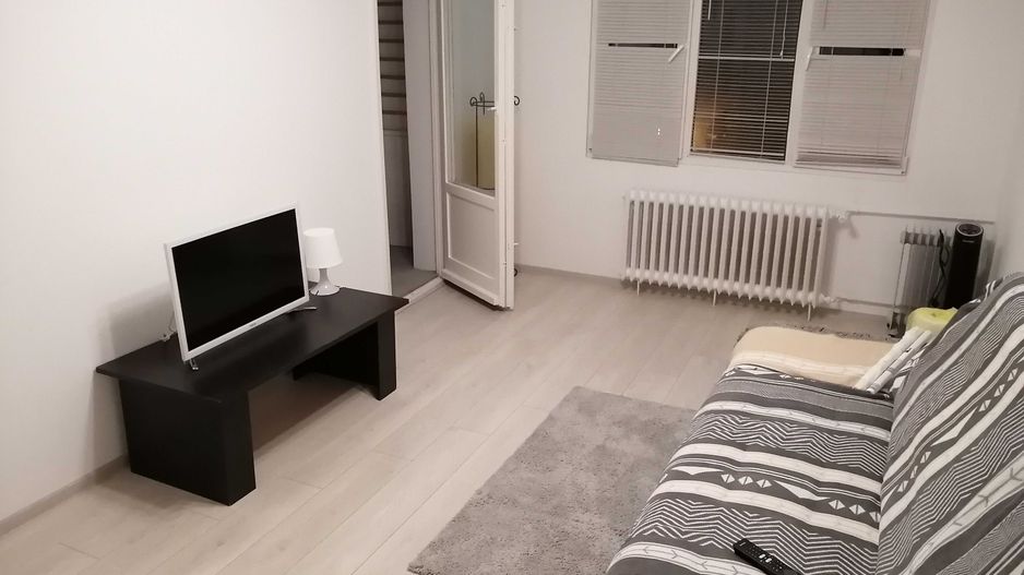 Vanzare apartament 3 camere in Titan, RENOVAT, 5 min metrou Grigorescu si IOR - Poză 5