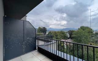 Apartament de 3 camere cu terasă generoasă, în complex nou. - Poză 1