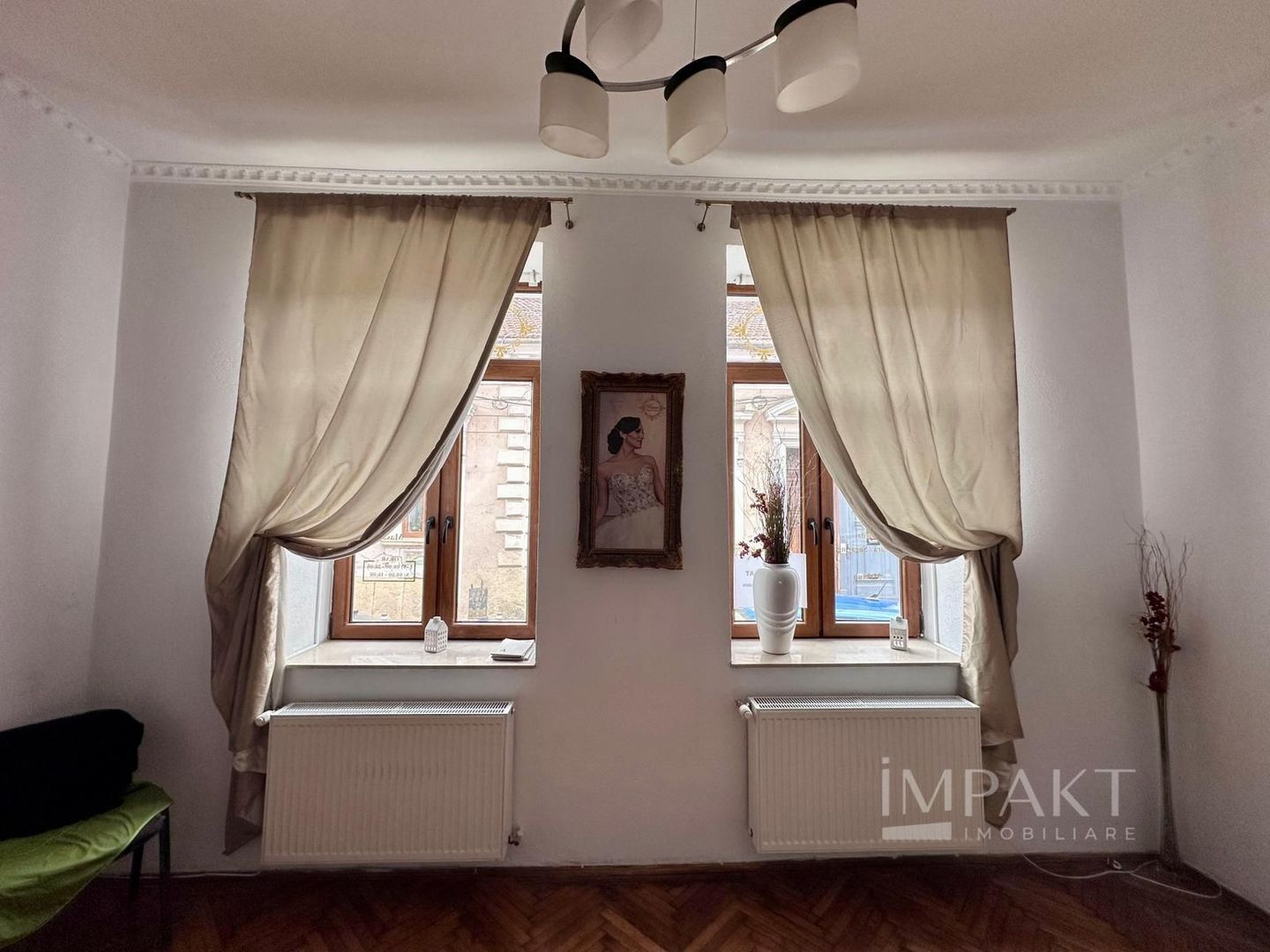 Spațiu comercial ultracentral, vad excelent, 7 încăperi - Poză 10