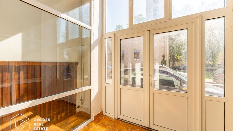 Cladire cu 24 camere, langa Castelul Regal Savarsin - Poză 5