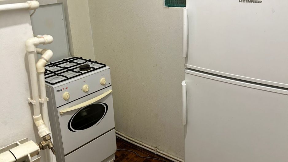 Garsoniera de inchiriat in zona Universitate, ultracentral, cu centrala proprie - Poză 1