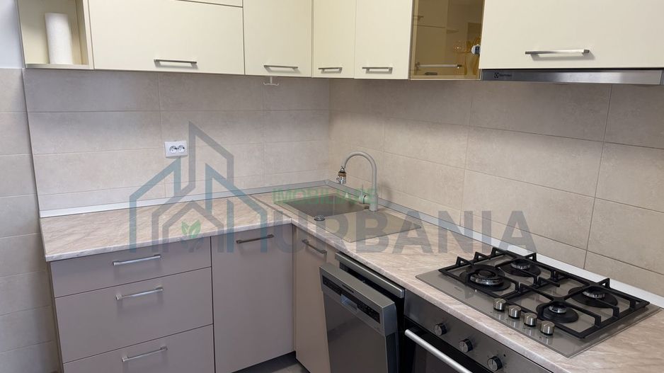 Persoană Fizică închiriez apartament cu 2 camere decomandat - Poză 5