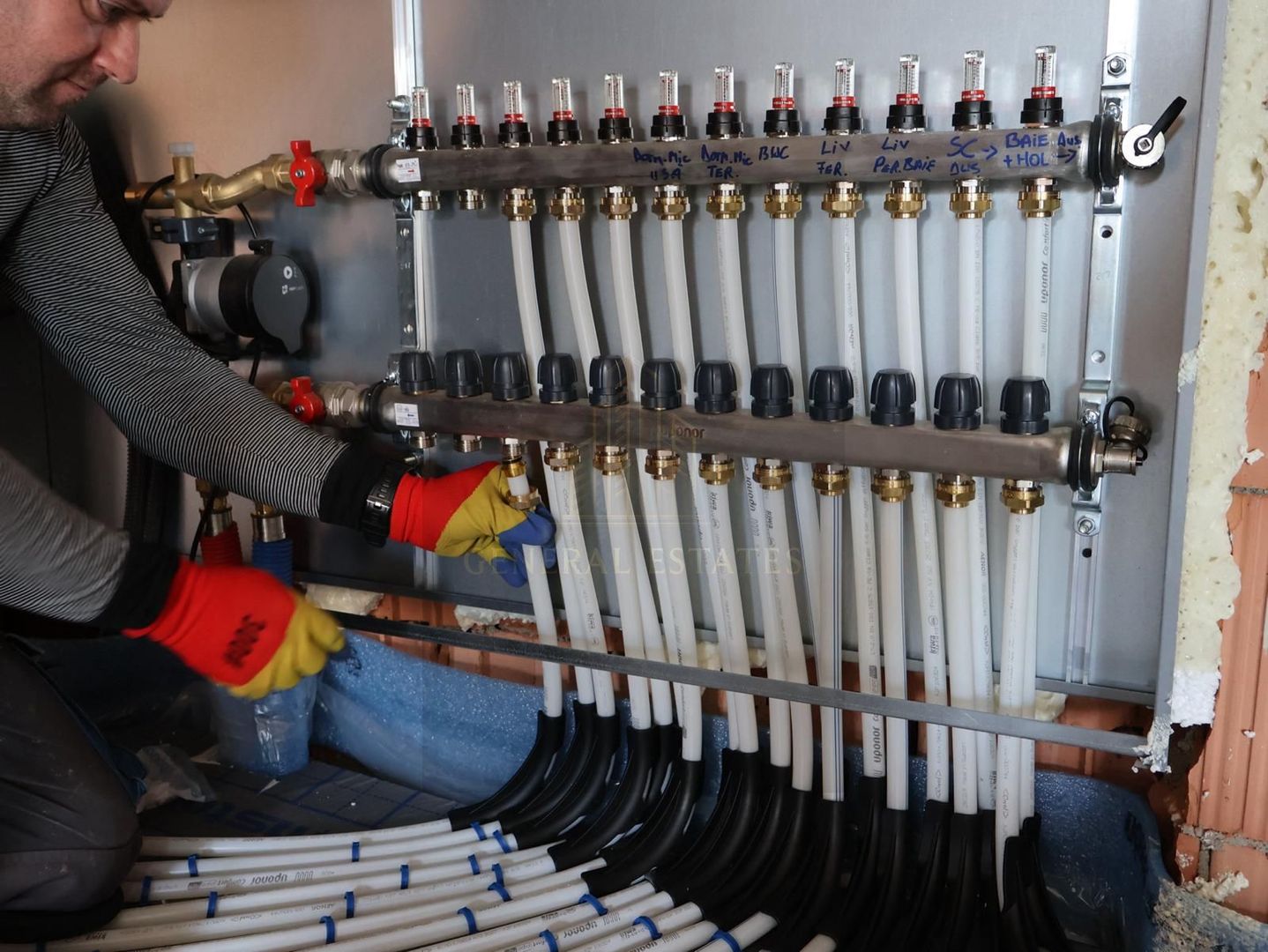 Apartament 3 camere, 75 mp utili + balcon, orientare Estica - Poză 20