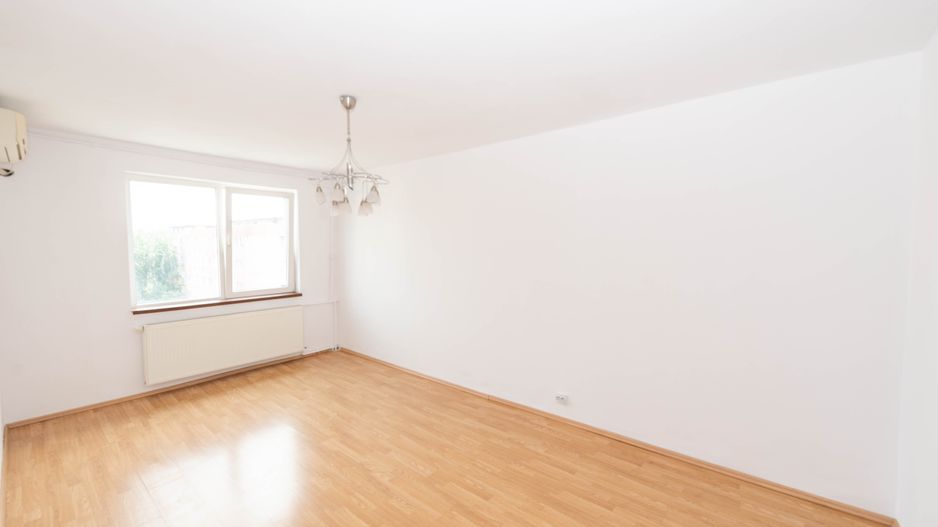 Apartament 3 camere 1980 decomandat Crangasi 2 bai loc parcare - Poză 9