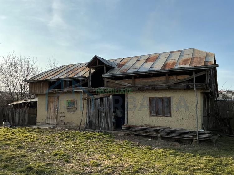 Casa Batraneasca 100 MP + teren intravilan 400 MP, 4500 MP extravilan - Poză 5