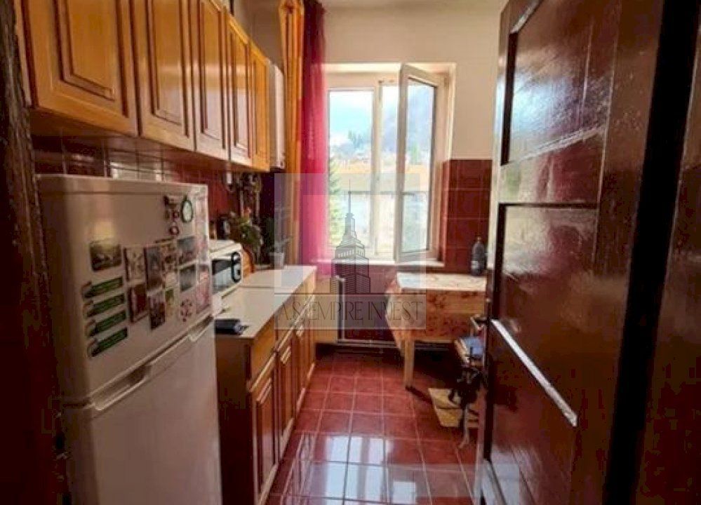 Ap 4 camere decomandat - zona Centrul Istoric - Poză 4