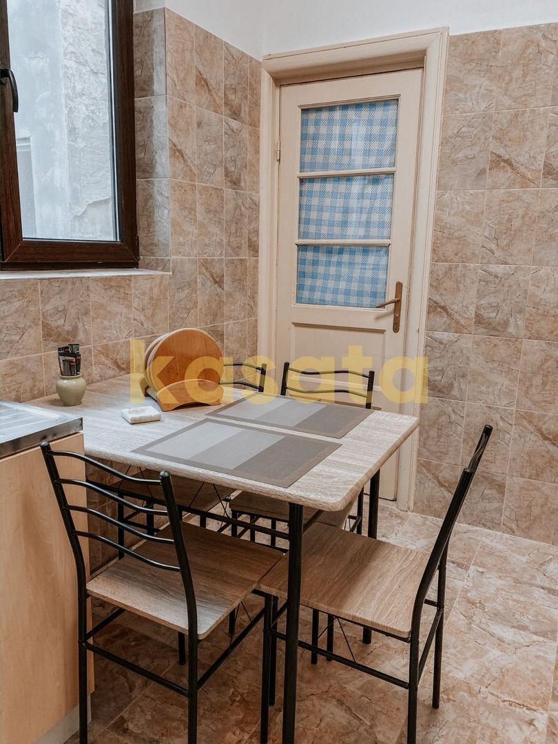 Apartament 4 camere ultracentral | Etaj 3/3 | Lift și renovare - Poză 1