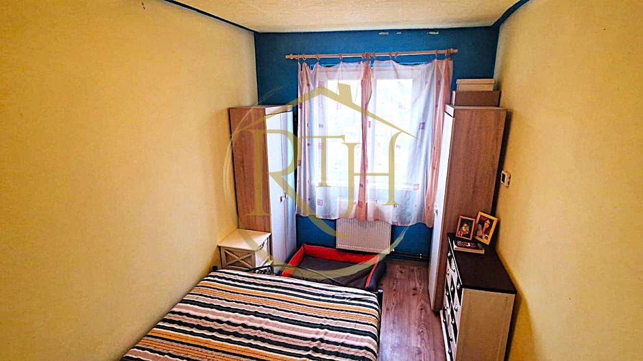 Vand apartament cu 4 camere in zona spitalul judetean,comision ,,0'' - Poză 6