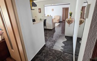 Apartament cu 3 camere, etaj intermediar, cu garaj, zona Spital Judetean - Poză 7