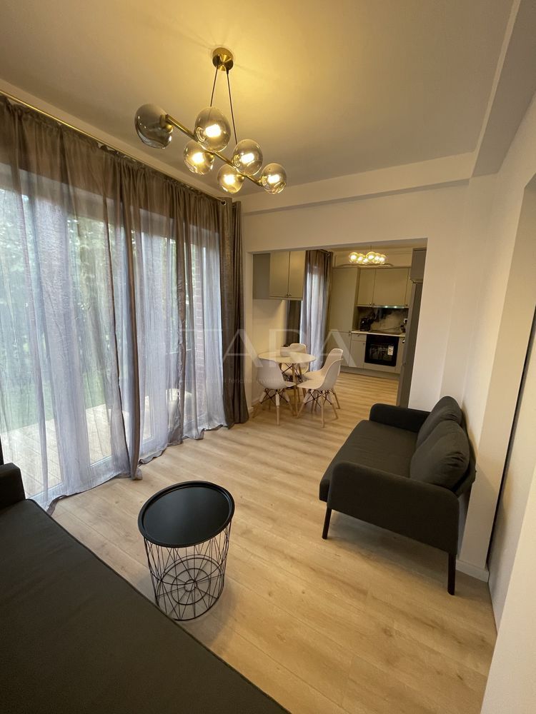 Casă nouă, mobilată, terasă panoramică, curte, Florești. - Poză 1