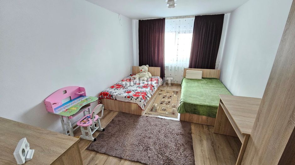 DE ÎNCHIRIAT - apartament cu 2 camere, la VILĂ, zona CASTANILOR; - Poză 1