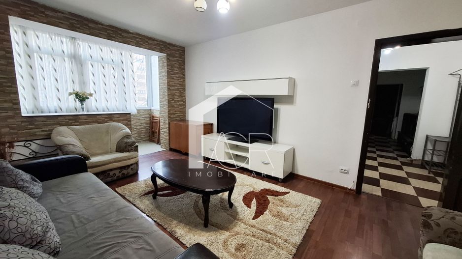 Apartament cu 3 camere, decomandat, zona Republicii - Poză 2