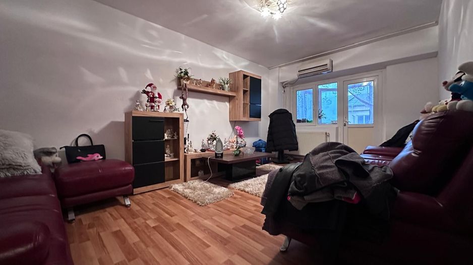 Apartament spațios cu 4 camere de vânzare! - Poză 8