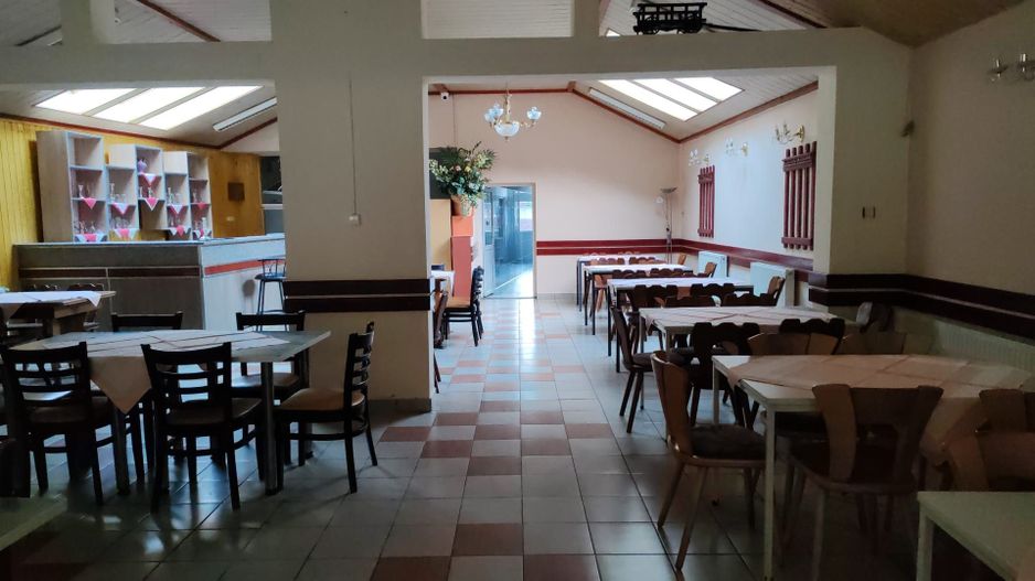 OPORTUNITATE AFACERE ! BAR + RESTAURANT + APARTAMENT 4 CAMERE, NEGRENI - Poză 2