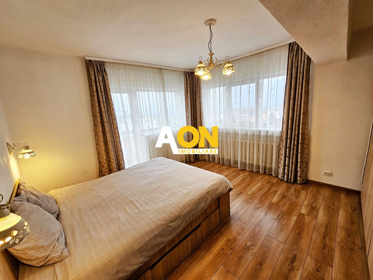 Apartament 2 camere, 55mp,  M-uri, zona Cetate - Poză 5