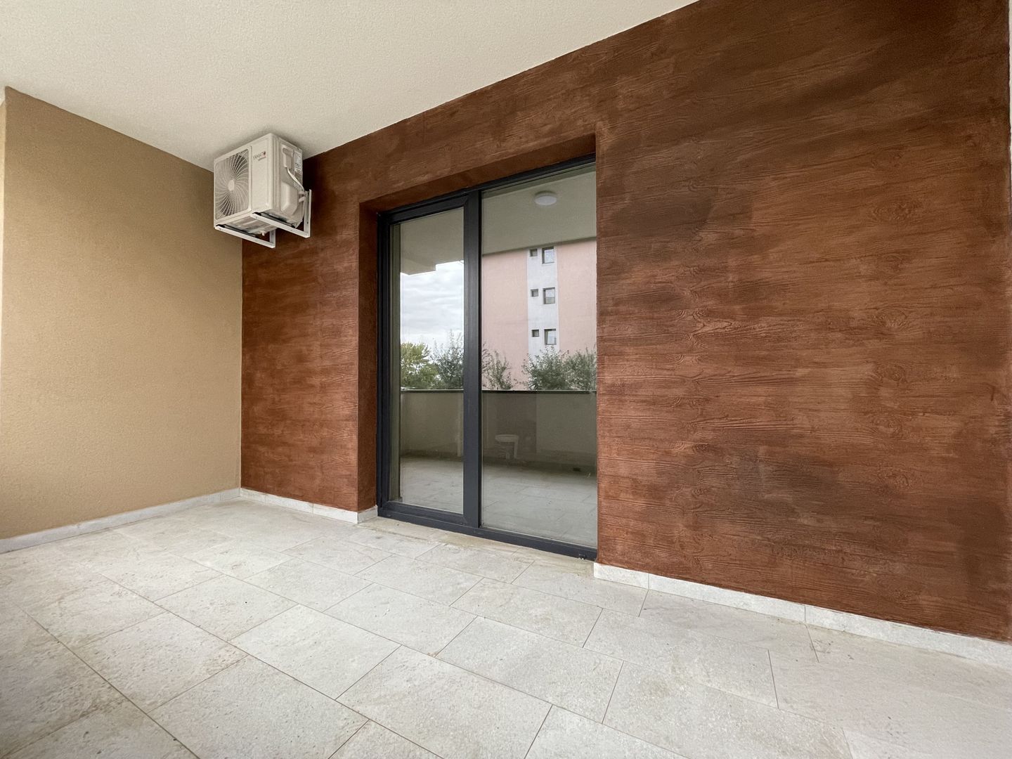 Apartament cu terasa de 15mp, decomandat, 2 camere, 52.8 mp - parter - Poză 7