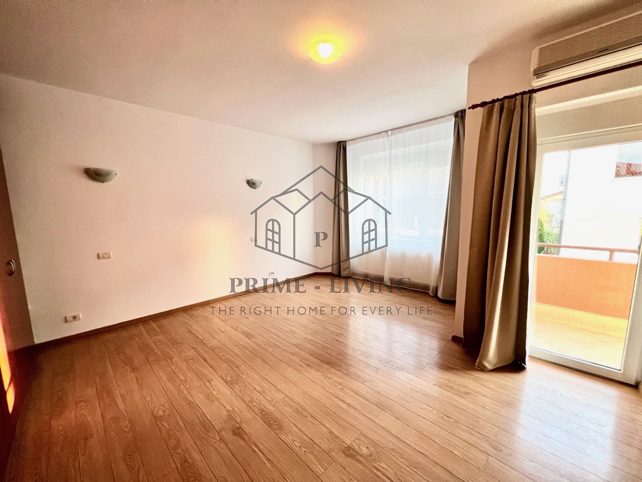 VILA CU 5 DORMITOARE LA INCHIRIERE IN COMPLEX REZIDENTIAL - Poză 14