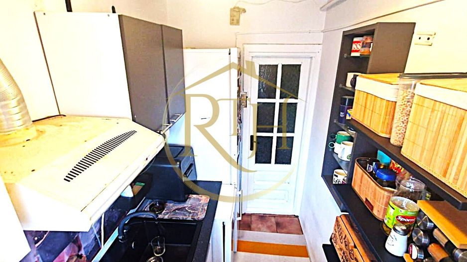 Vand apartament cu 4 camere in zona spitalul judetean,comision ,,0'' - Poză 17