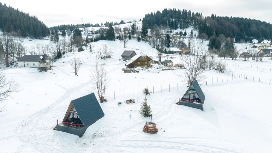 Teren 7,656 mp + Cabane tip A Frame, Fundata - Poză 3