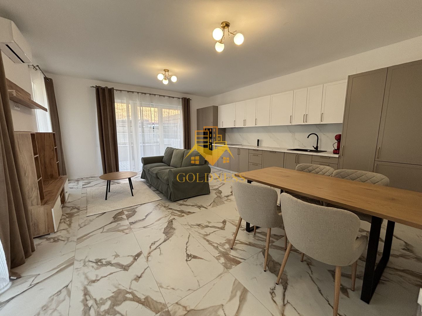 Duplex lux, de închiriat, 5 camere, parcare, curte, terasă,220mp teren - Poză 2