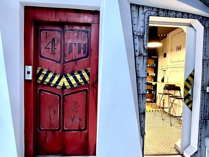 Spacecraft Office - Poză 13