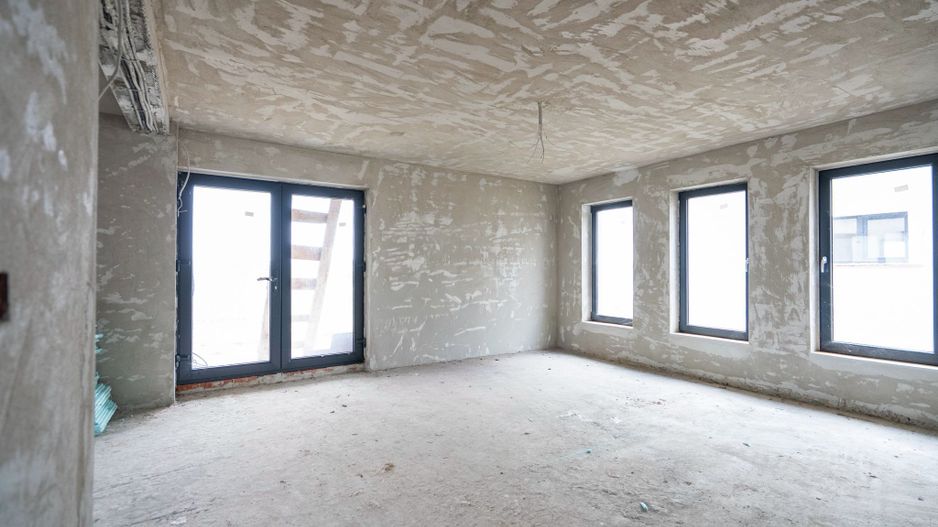 CASA NOUA SEMIFINISATA IN CIHEI CU 3 CAMERE - Poză 5