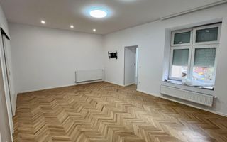 Apartament Ultracentral cu 2 camere complet renovat - de vânzare - Poză 2
