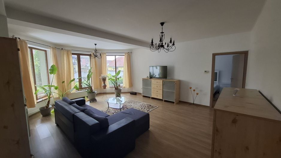 Casa individuala intima cu teren mare in Avrig, Sibiu - Poză 9