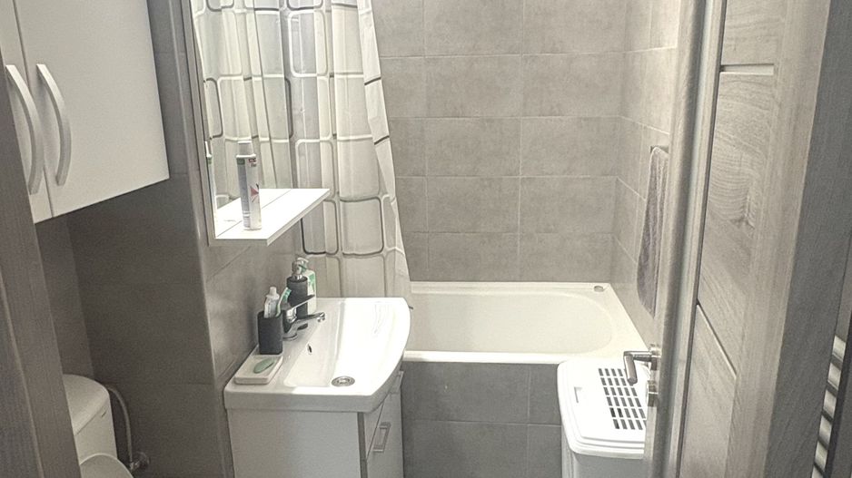 Apartament de închiriat, strada Republicii - Poză 2