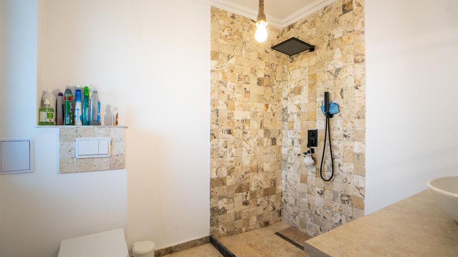 Vila 3 dormitoare matrimoniale Saldabagiu - Poză 16