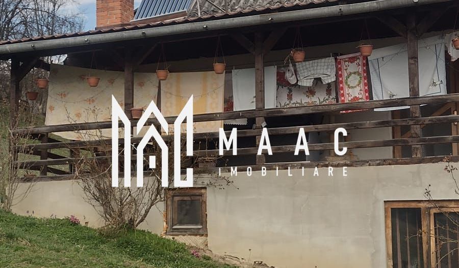 Casa Vantului si 8000 metri patrati in Abrud - Poză 1