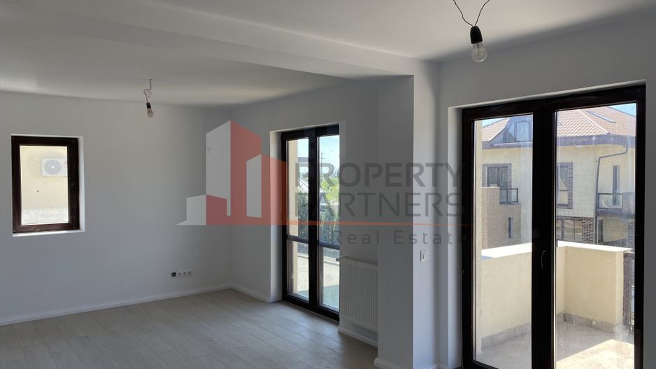 Proprietate pe marginea lacului, vila impresionanta. - Poză 12