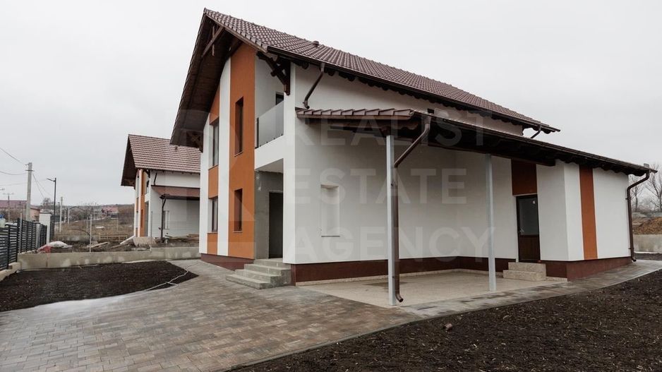 Vânzare, casă, 2 nivele, satul Sociteni, Ialoveni - Poză 1