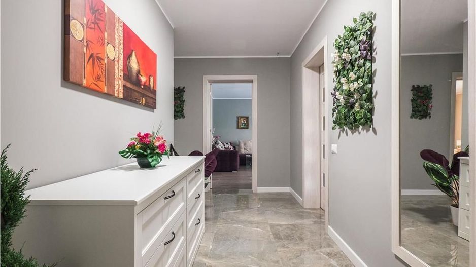 VAND Vila Recent Renovata la 10 minute de Piata Unirii - Poză 1