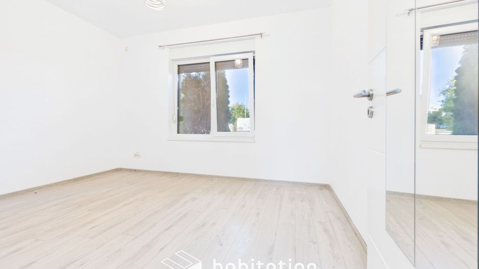 Apartament cu 3 camere, spațios, curte proprie,  Dumbrăvita - IKEA - Poză 16