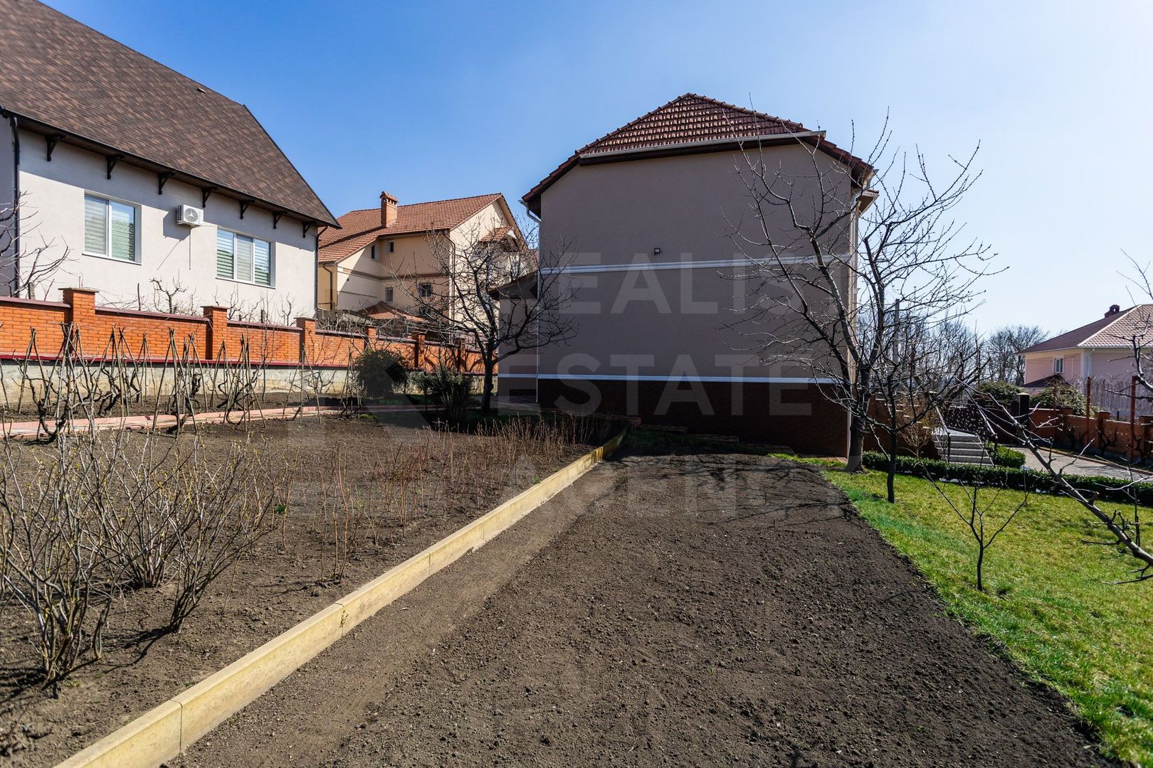 Vânzare, casă, 3 nivele, 200 mp + 10 ari, str. Gura Văii, Rîșcani - Poză 38