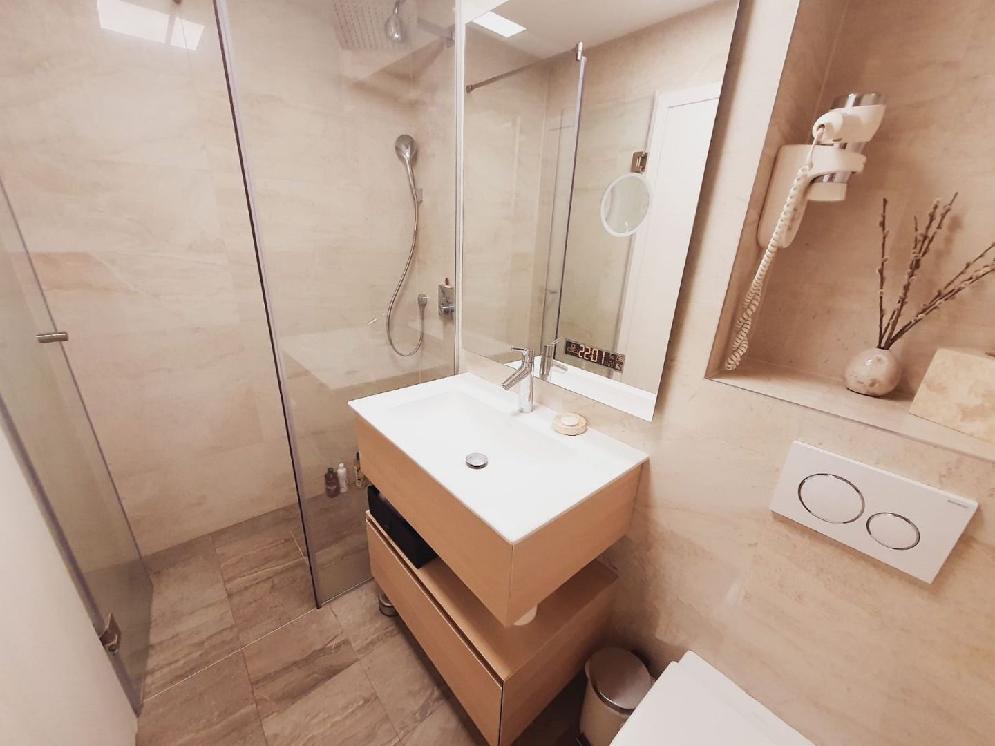 Punctele Cardinale | Apartament spatios | 3 camere + 1 Birou - Poză 16