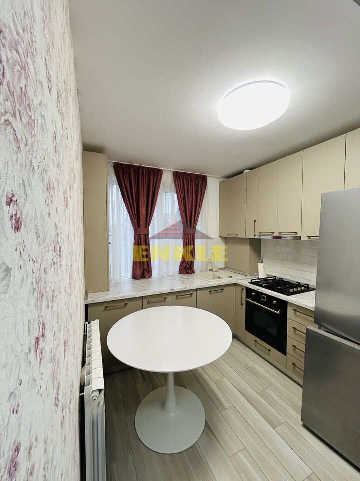 De inchiriat apartament 2 camere, zona Pietonalul Unirii. Pret 400€ - Poză 8
