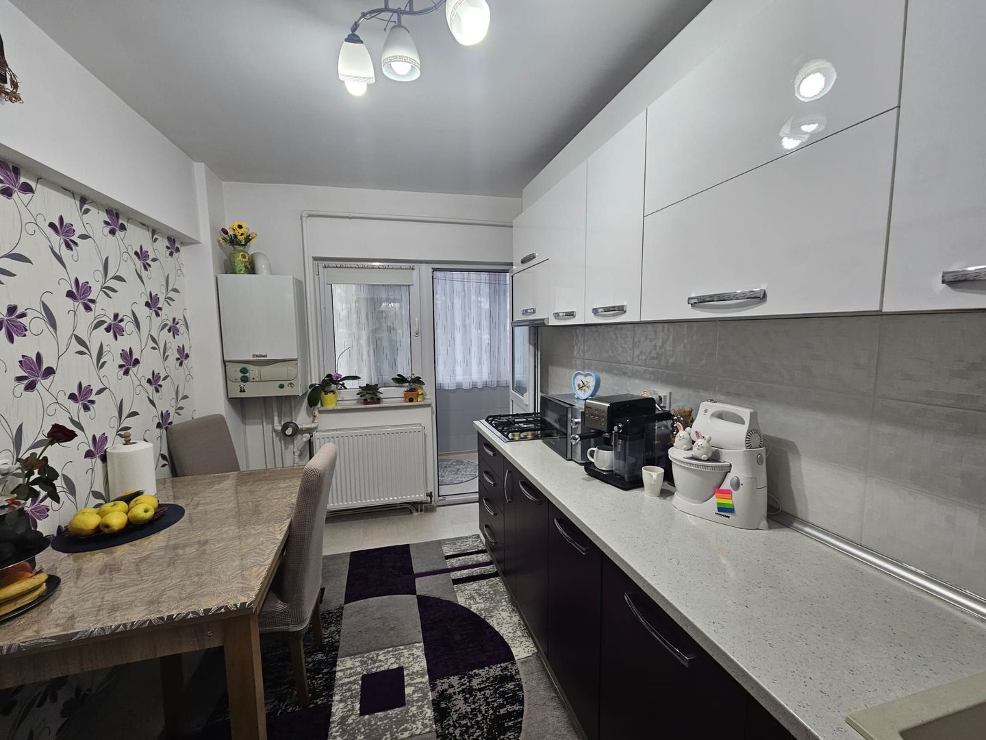 Apartament deosebit 3 camere – lux, complet mobilat, zonă excelentă - Poză 3