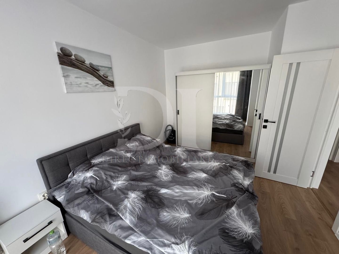 Apartament cu 2 camere -Zona Eroilor Floresti - Poză 4