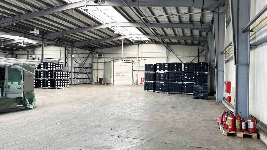 De Inchiriat Hala industria- PREMIUM – 720 mp, Arad | Doc, rampă TIR - Poză 4