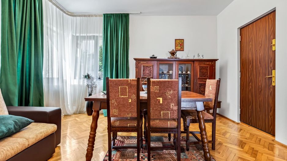 Casa pe 3 niveluri | Terasa cu priveliste | 3 parcari | Pozitie centrala - Poză 23