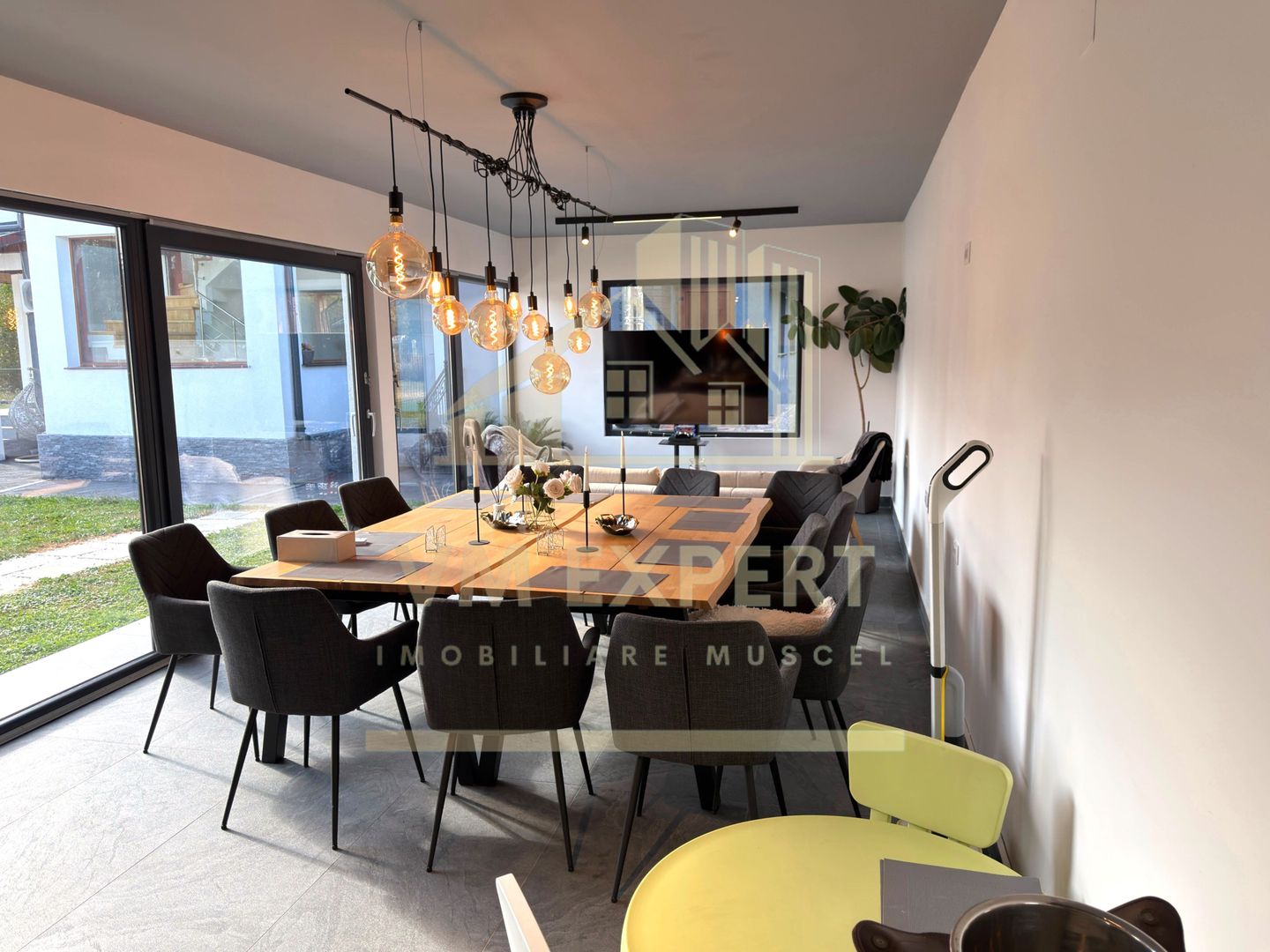 CASĂ 5 CAMERE TEREN 1600 MP CAMPULUNG - Poză 43