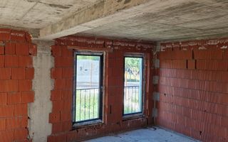 Casa la rosu Falticeni- Cartier Privat - Poză 3