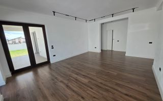 Casă Individuală de Vânzare, 4 Camere, 500mp Teren, Zona Alba Micești - Poză 13