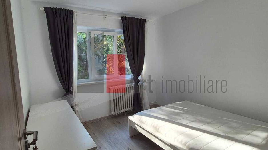 Închiriere apartament 4 camere- zona Politehnicii - Poză 5