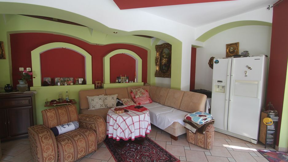 Casă / Vilă cu 8 camere de vânzare în zona Semicentral - Poză 8